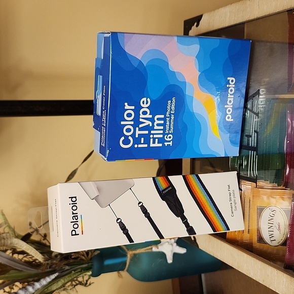 New Polaroid Camera - Picture 8 of 8